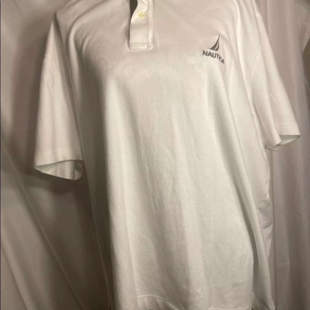 Nautica Men Collared Shirt